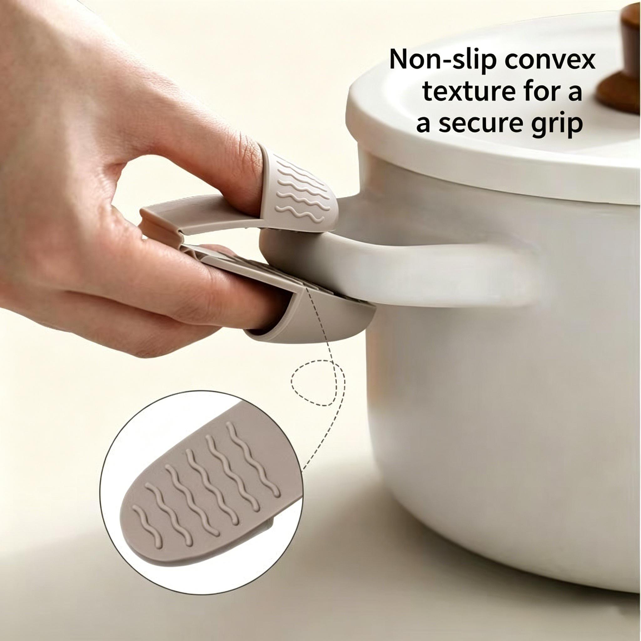Kitchen Gadgets Built In - Three-Finger Heat Resistant Gloves, Non-Slip Silicone