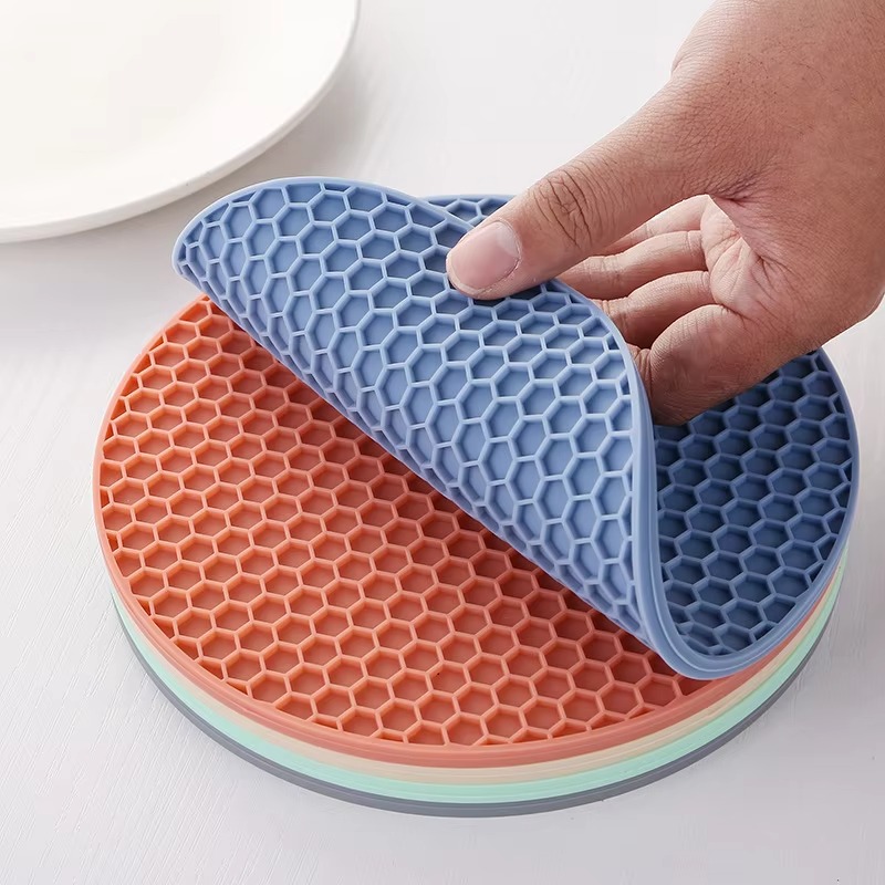 Kitchen Gadgets In Japan - Silicone Mat Coaster Food Grade Material
